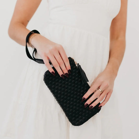 Emma woven clutch