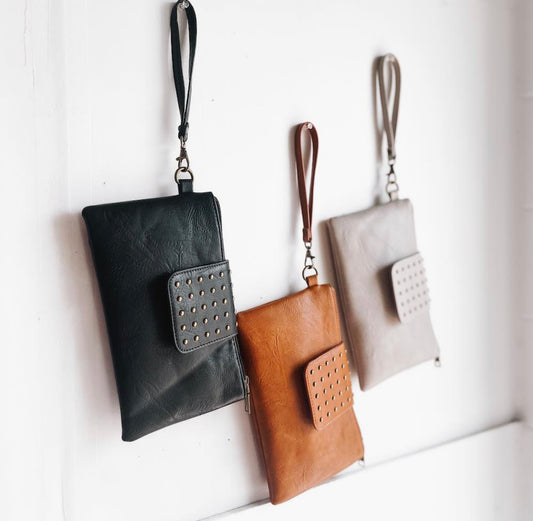 The Riviera Maya Rivet Clutch