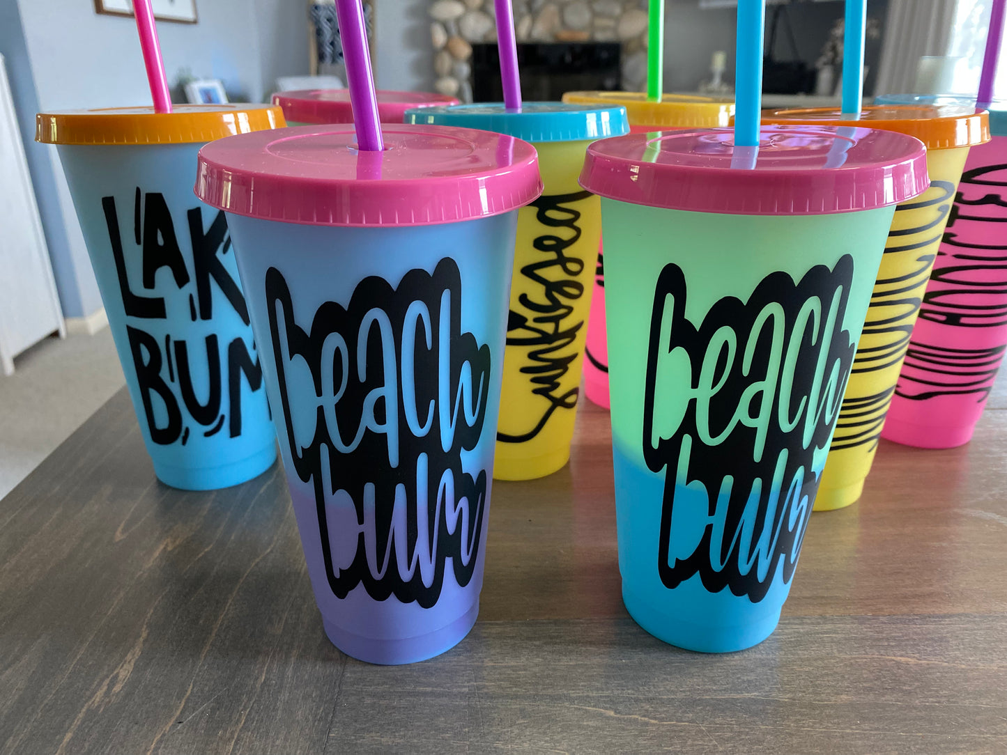 Color changing cups
