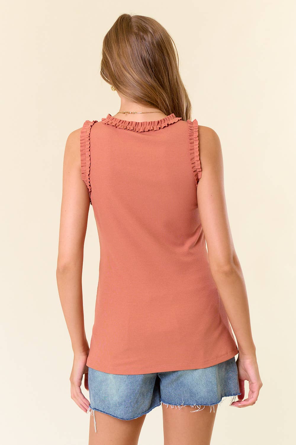 SOLID KNIT TANK W.RUFFLE TRIM - 41866T