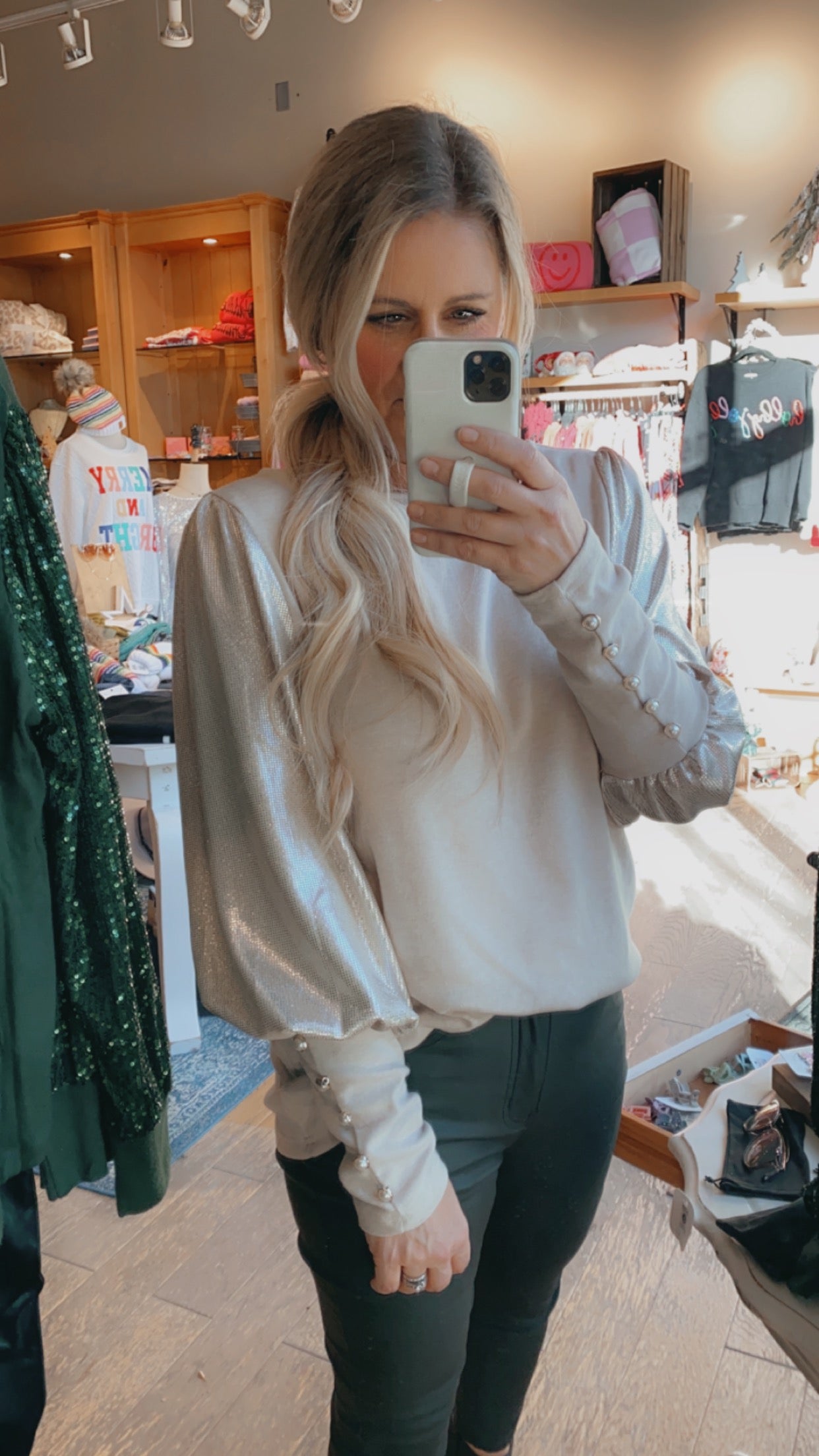 Scottie Holiday Top