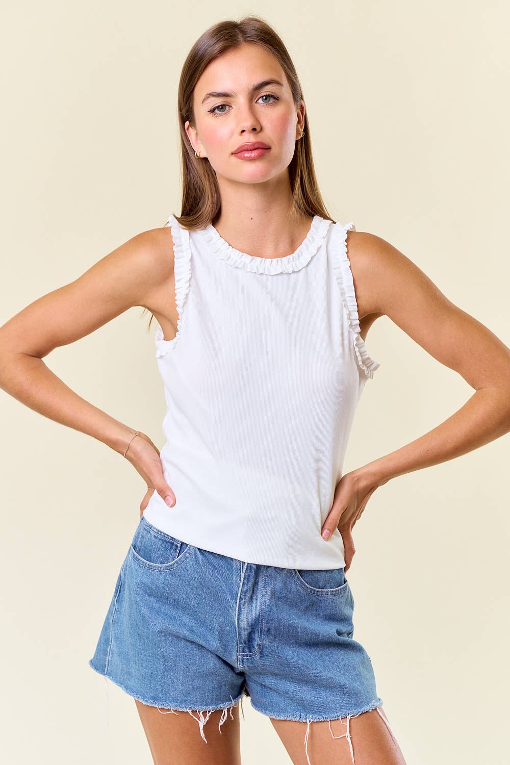 SOLID KNIT TANK W.RUFFLE TRIM - 41866T
