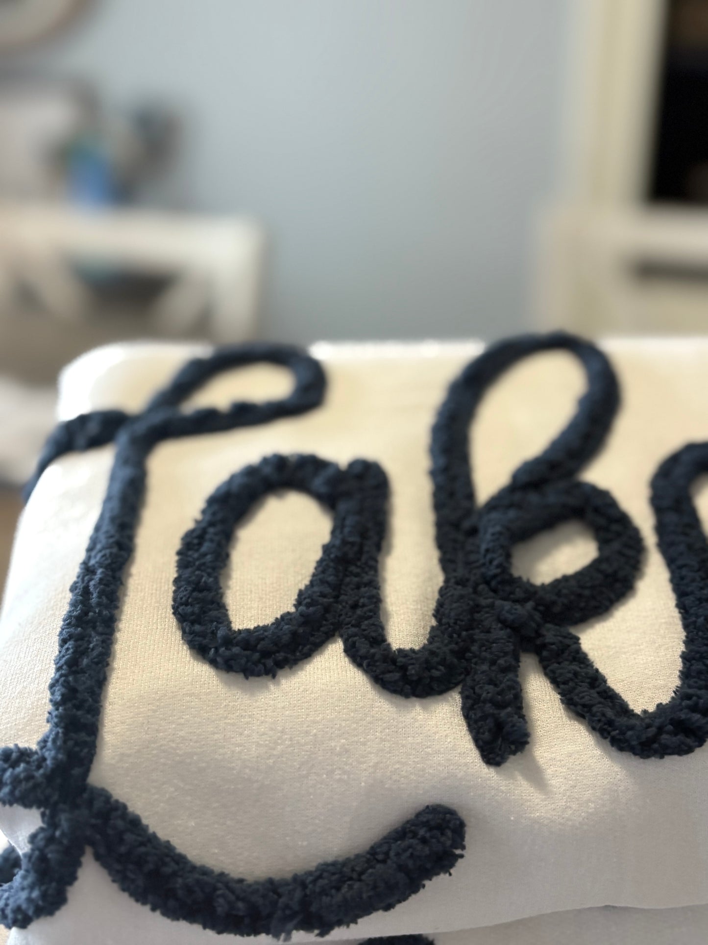 Lakers Yarn Crewneck