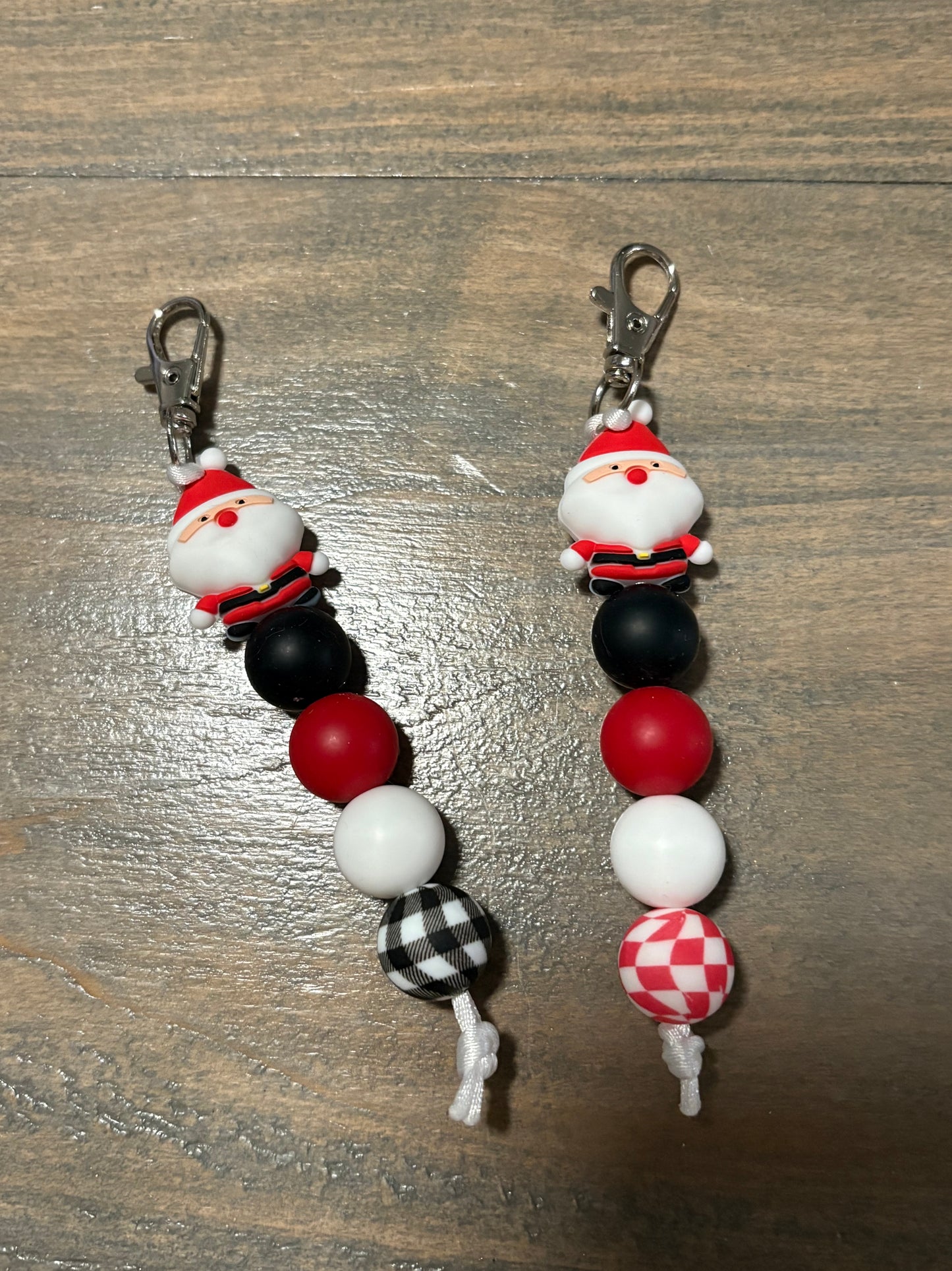 Custom silicone bead keychains