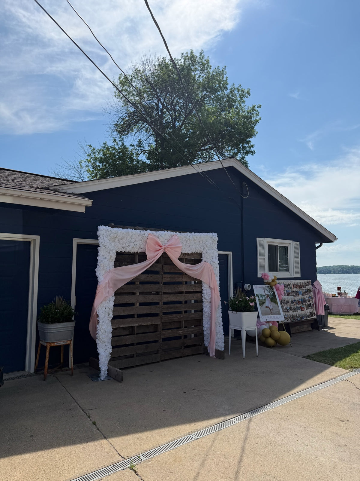 Rent Flower wall or arch
