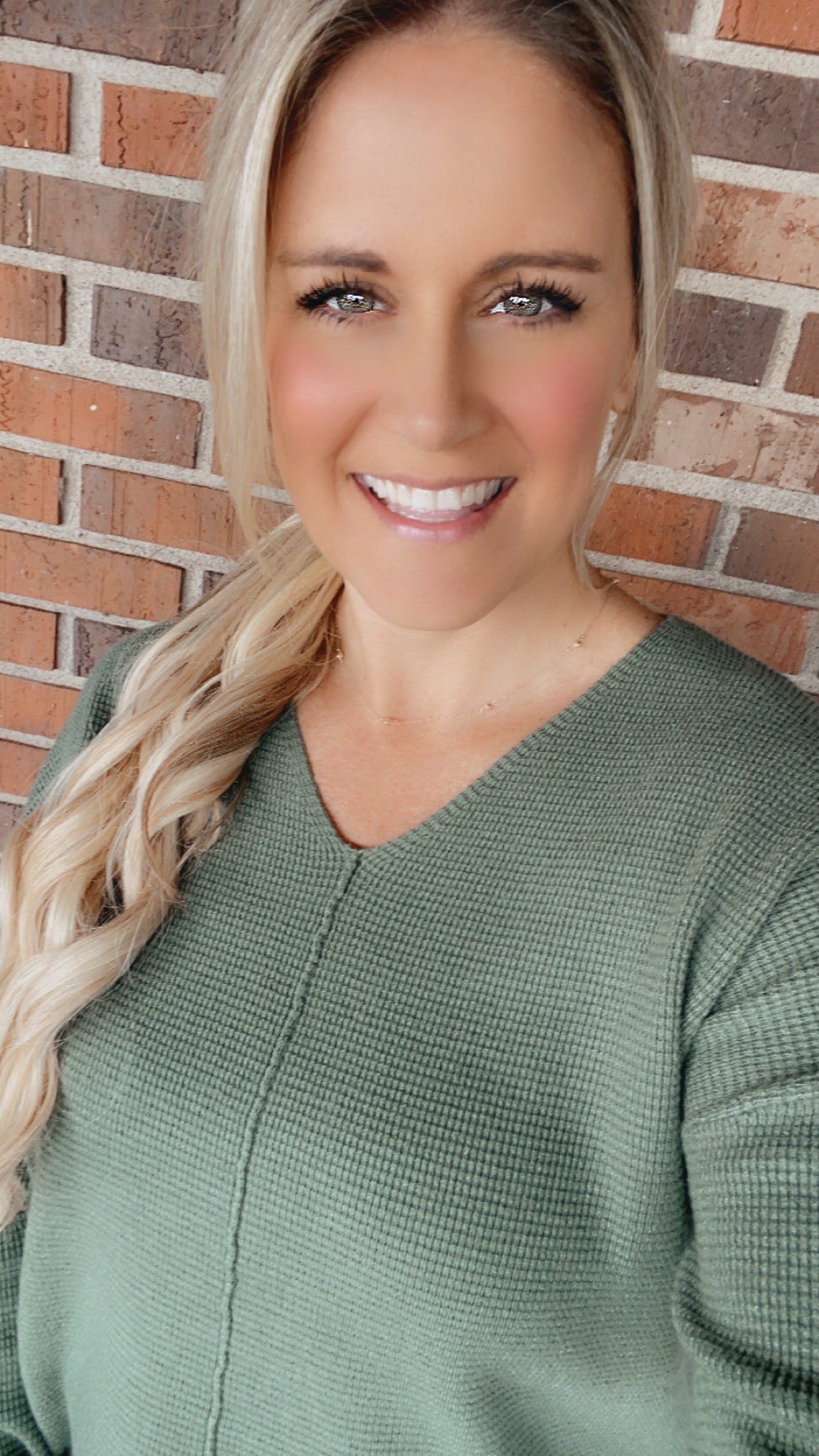 Wren Waffle V-Neck Long Sleeve Center Seamed Sweater