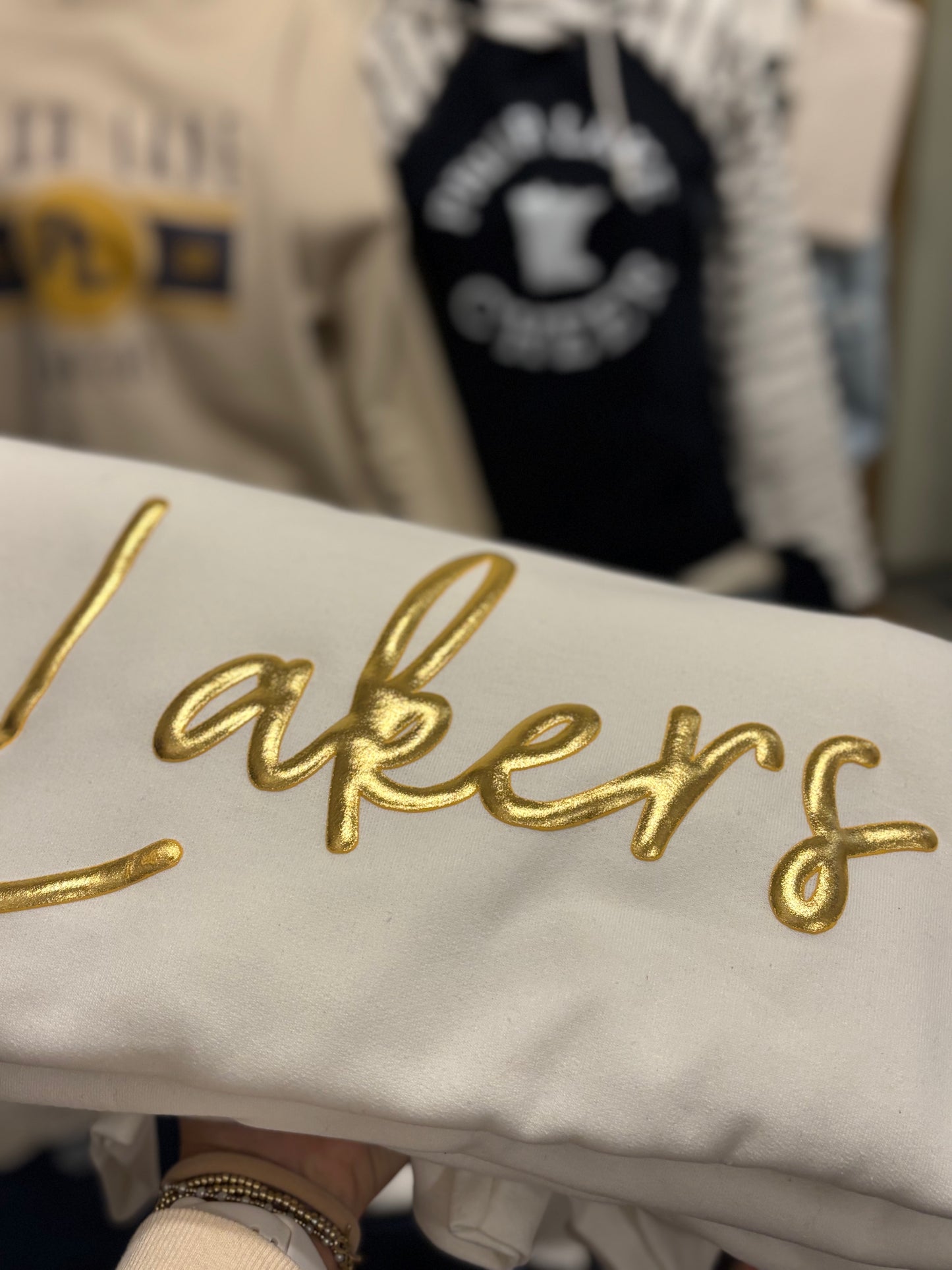 Puff Metallic Lakers or Puff Navy