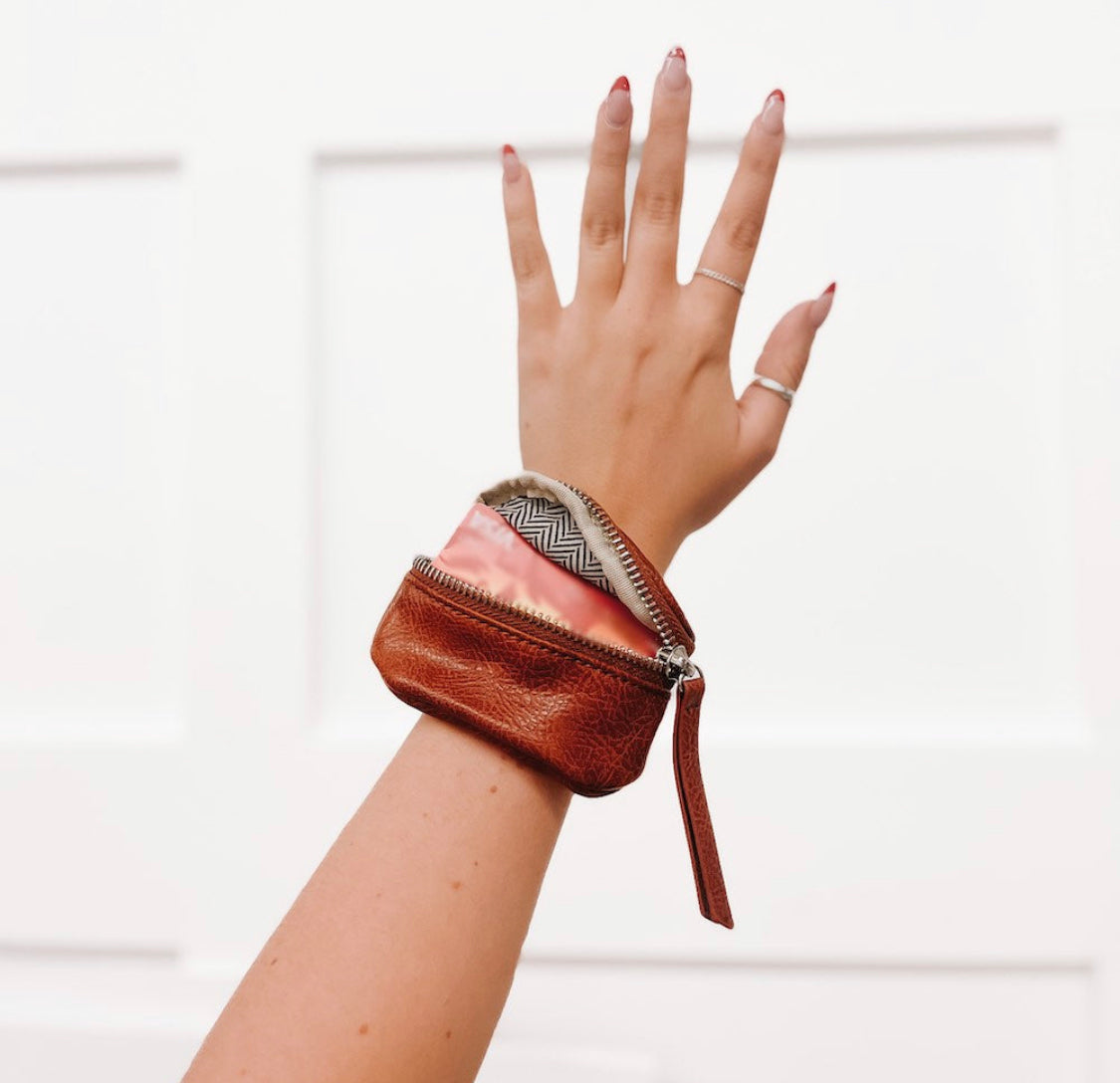 Luna wrist and strap pouch