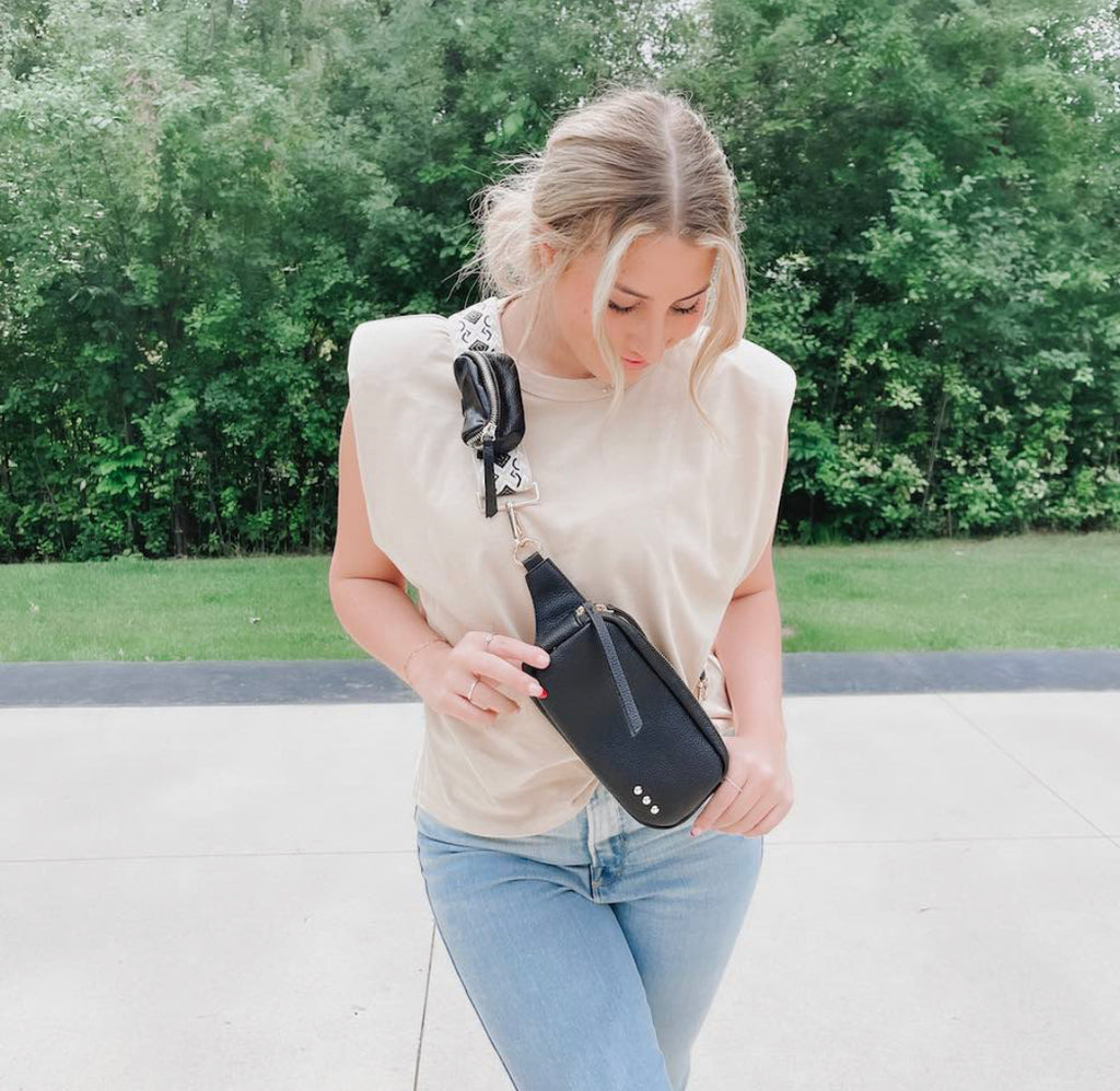 Luna wrist and strap pouch