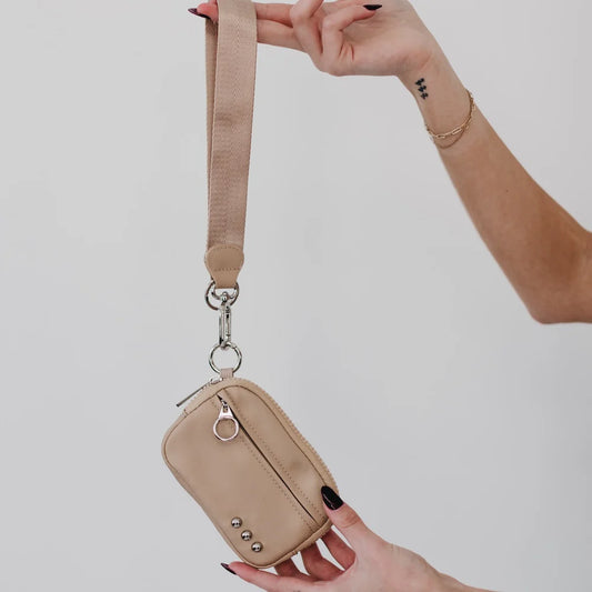 Nelly Nylon Card Wallet Wristlet