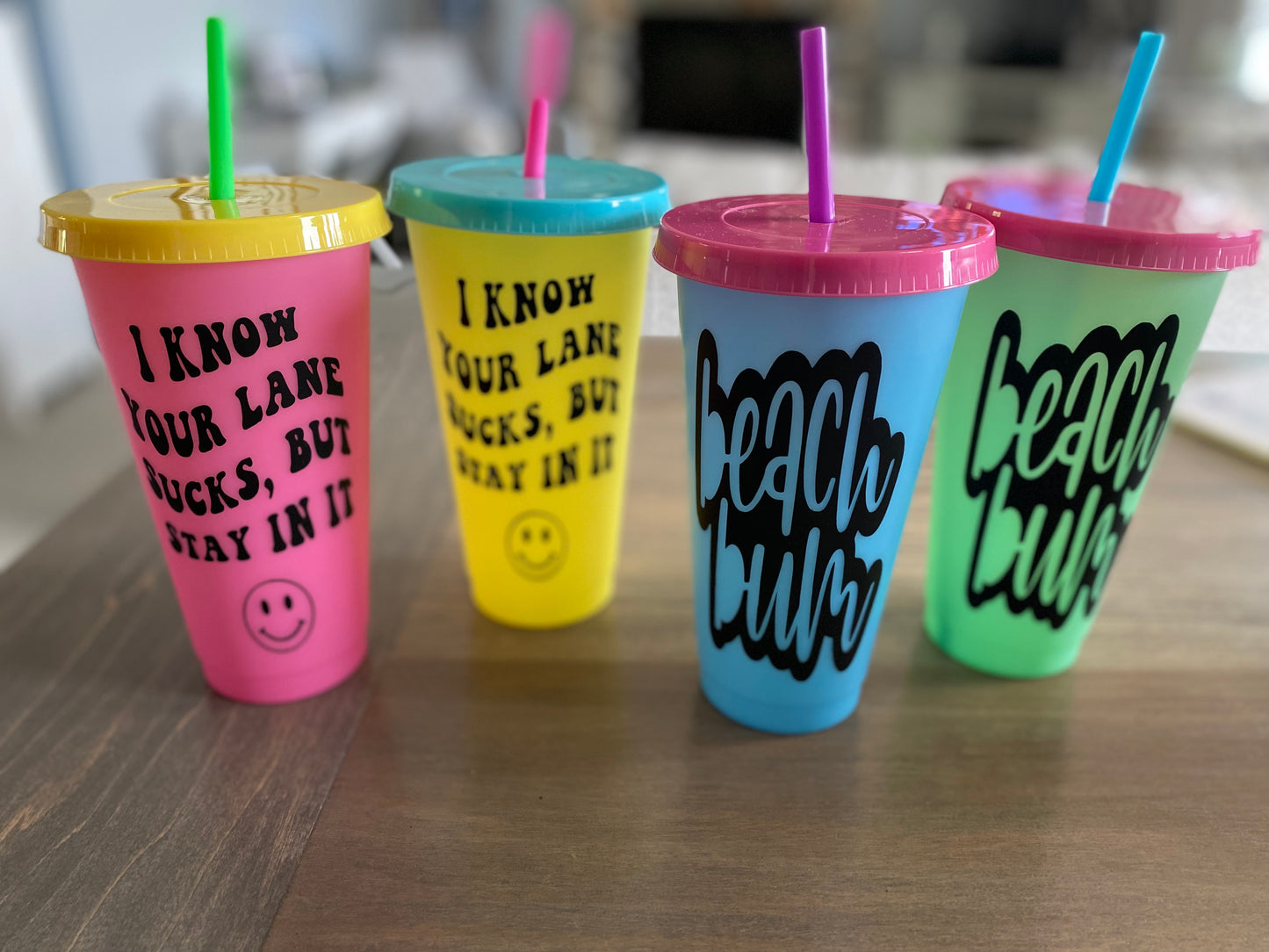 Color changing cups