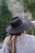 WOOL BLEND WIDE BRIM HAT W/ BELT