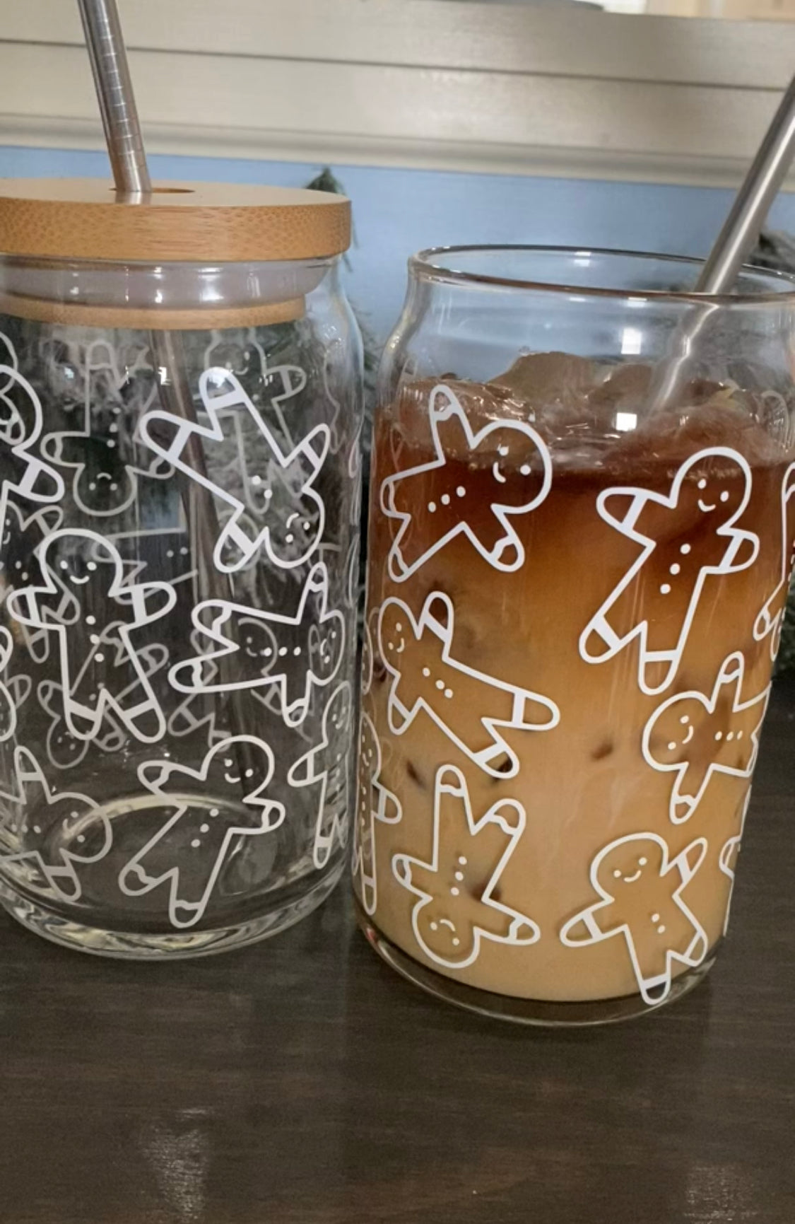 Gingerbread iced coffee glass